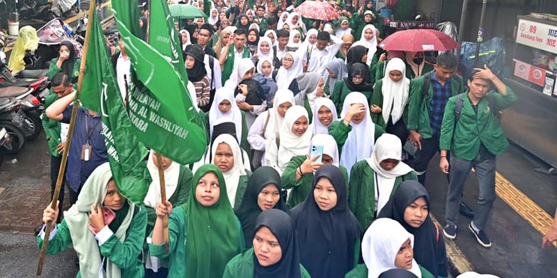 Wujud Semangat Nasionalisme, PP Himmah Gelar Pawai Akbar pada HUT ke-64